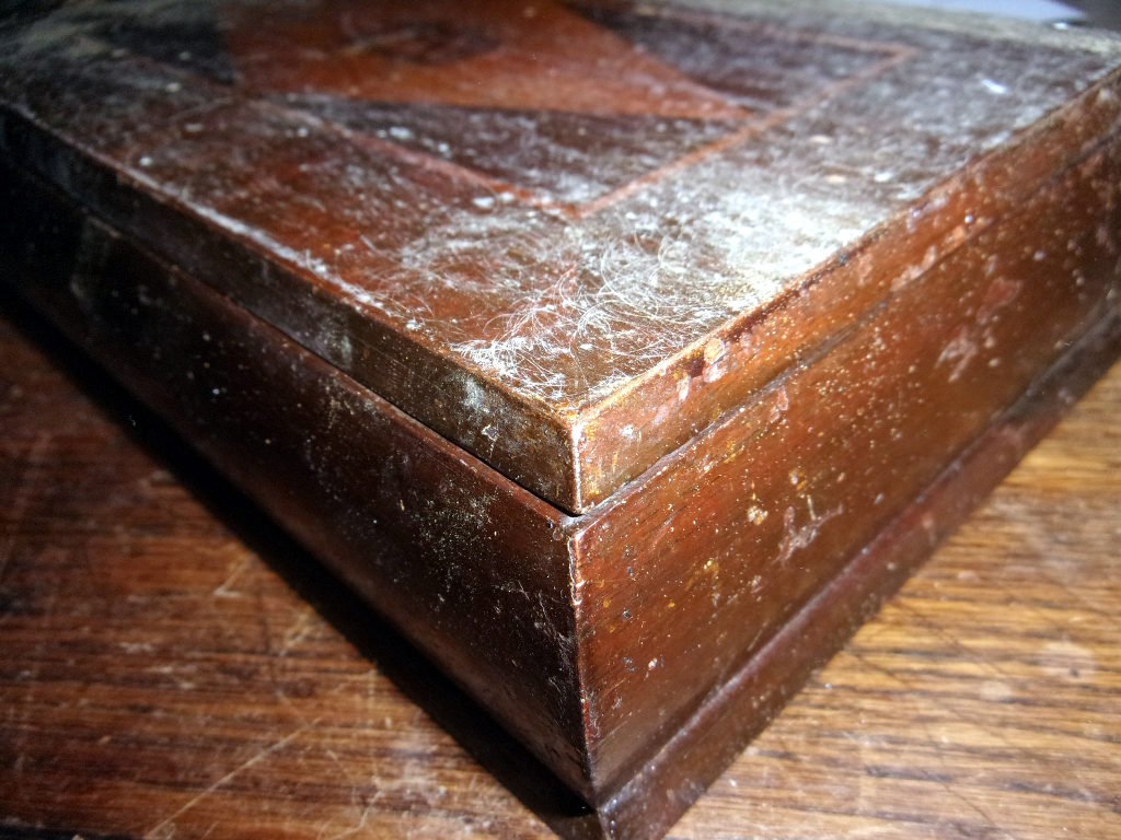 Boite en marqueterie